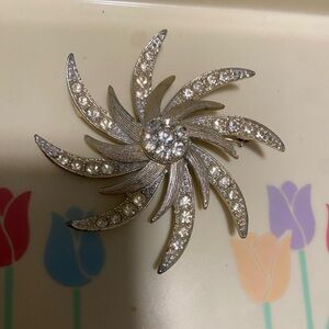 Sarah Coventry Silver and White Brooch